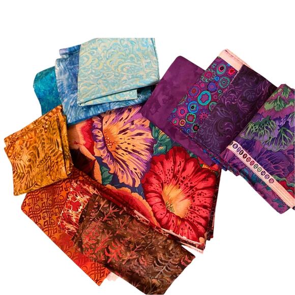 Fabric lot.  1st photo has 6 yards of fabric pictured. All pictured included - Picture 2 of 6